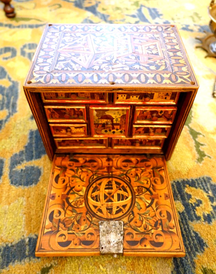 Cabinet, unidentified - Museo Nacional de Artes Decorativas - Madrid, Spain - DSC07937