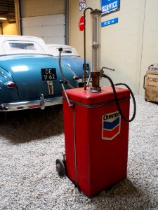 Chevron hand pump, petrol pump, pic2