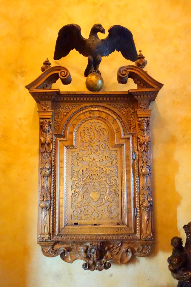 Cabinet - Hearst Castle - DSC06967