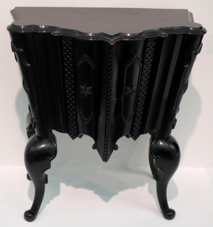 Cabinet made by József Krausz, Budapest, 1923, designed by Lajos Kozma, Wolfsonian-FIU Museum