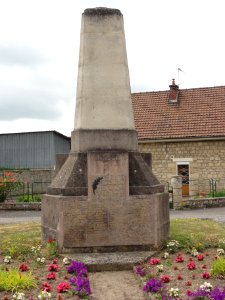 Chassemy (Aisne) monument aux morts
