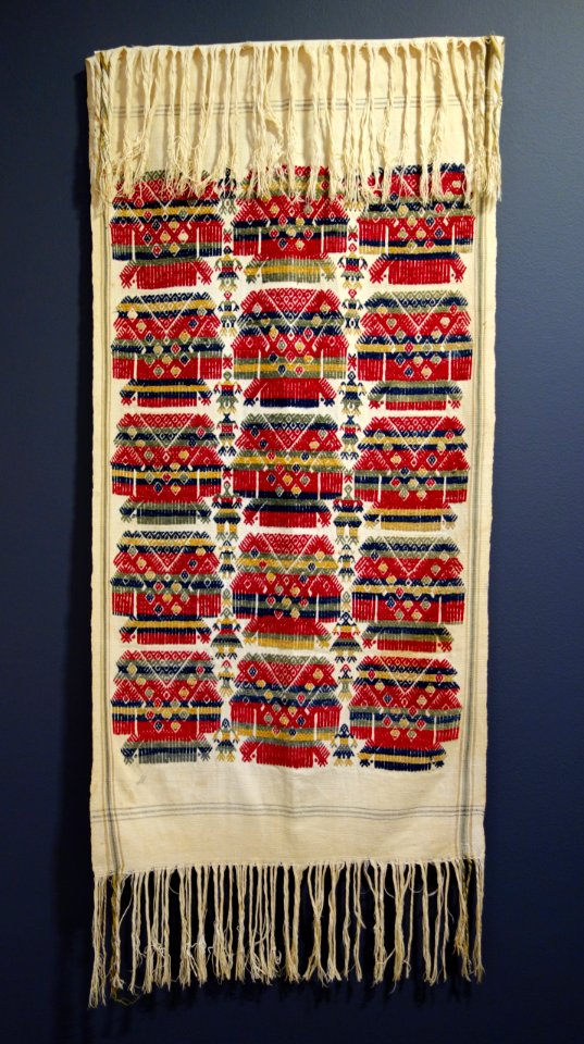 Ceremonial cloth, K'iche' Maya, Chichicastenango, early 20th century, cotton - Textile Museum of Canada - DSC01129
