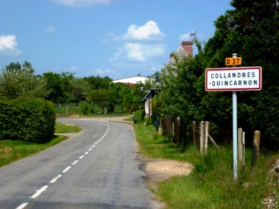 Collandres-Quincarnon (Eure, Fr) city limit sign Quincarnon