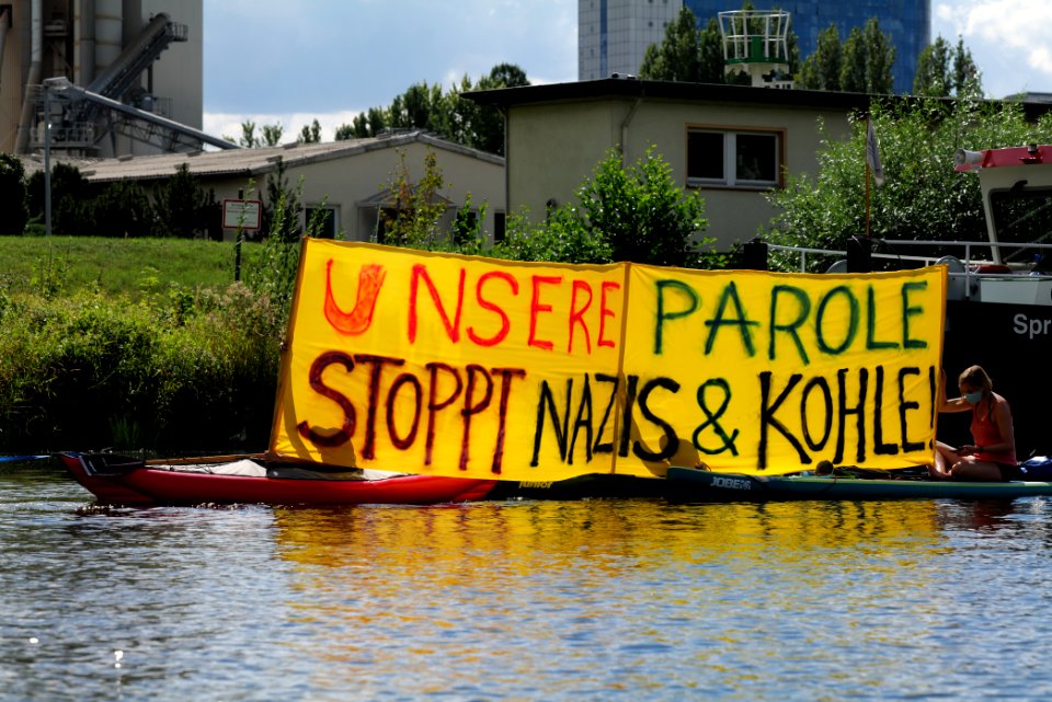 Coal and Boat demonstration 2020-08-29 182
