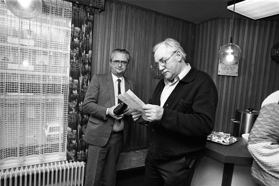 CFO-voorzitter De Jong en ACOP-voorzitter Van der Scheur, Bestanddeelnr 932-7934
