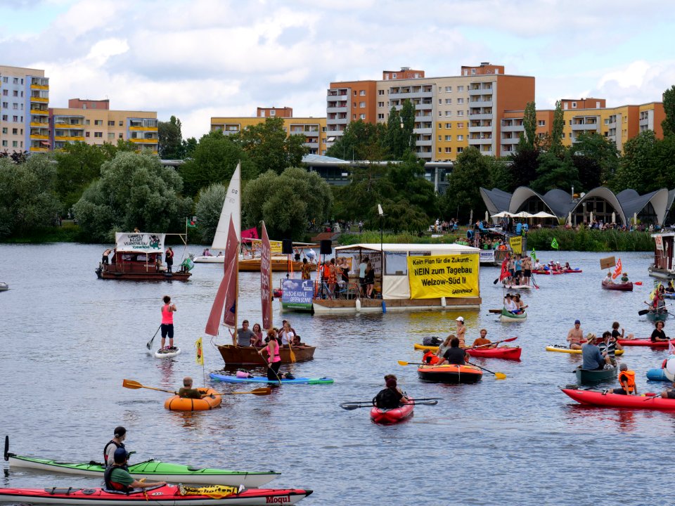Coal and Boat demonstration 2019 10