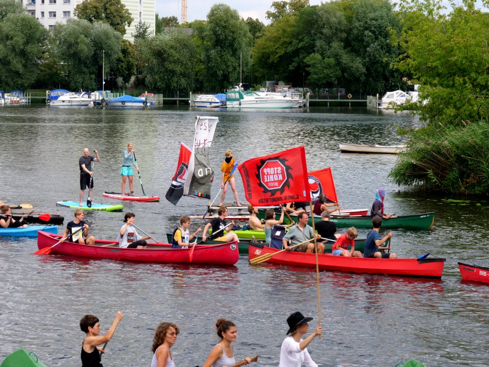 Coal and Boat demonstration 2019 34