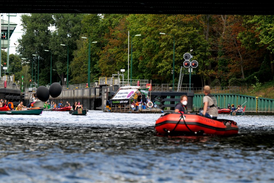 Coal and Boat demonstration 2020-08-29 142