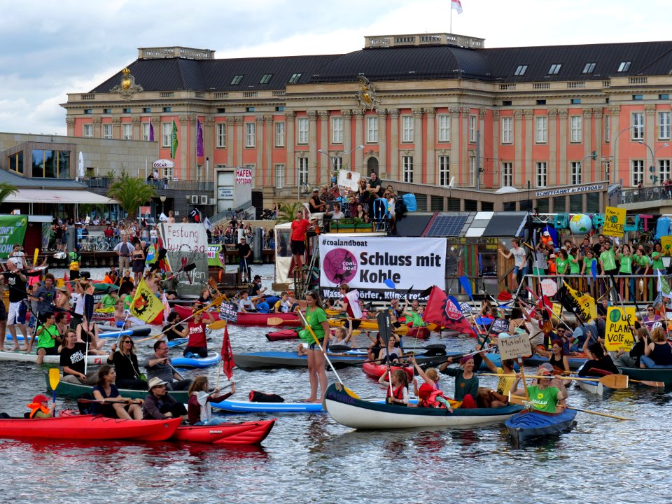 Coal and Boat demonstration 2019 172