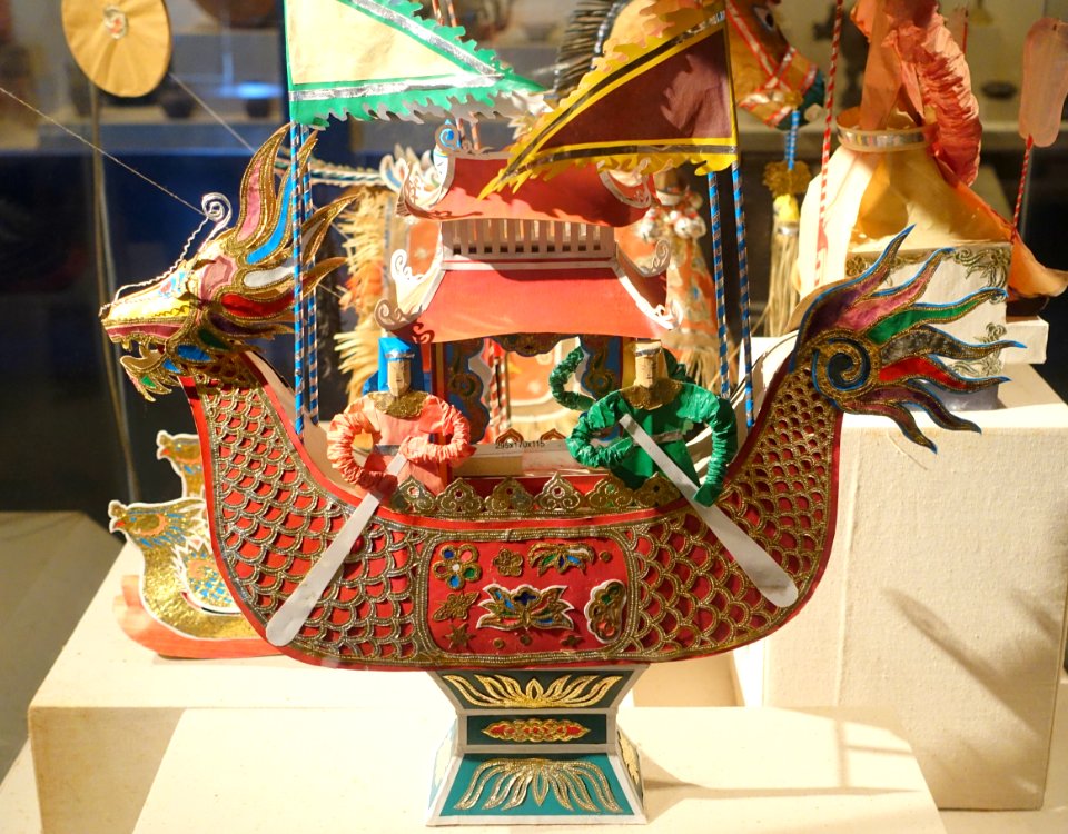 Cult object, Kinh ethnic group, Bac Ninh, colored paper - Vietnam National Museum of Fine Arts - Hanoi, Vietnam - DSC05230