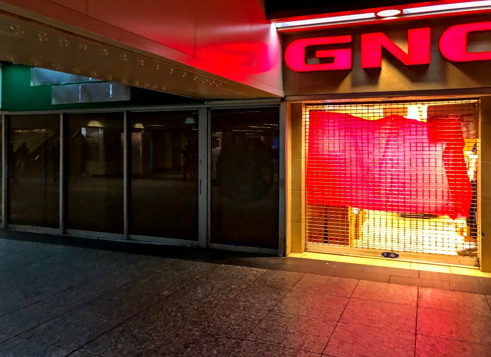 Closed Stores at Penn Station NY During Pandemic
