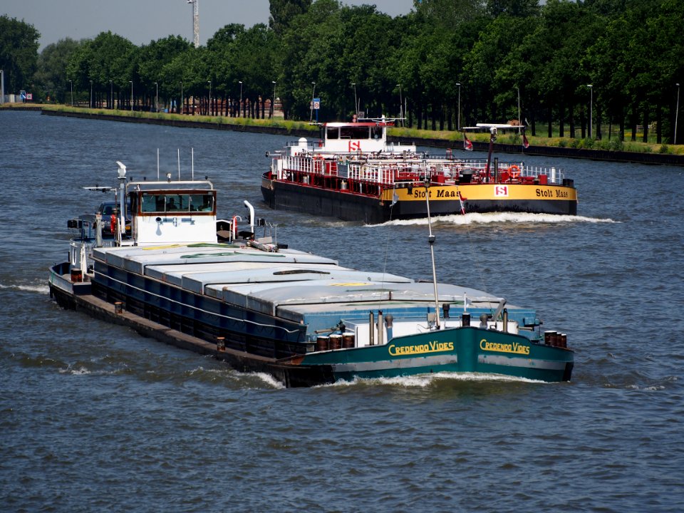 Credendo Vides - ENI 02315871 & Stolt Maas - ENI 02320281, Amsterdam-Rijn kanaal, pic1