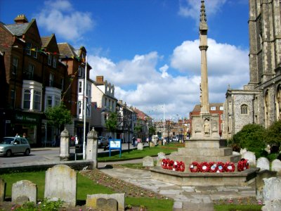 Cromer, churchyard photo