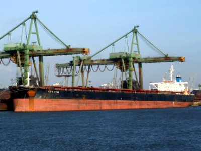CHS Star - IMO 8907905 - Callsign 3EAV9 p3, Mississippi harbour, Port of Rotterdam, Holland 10-Dec-2006