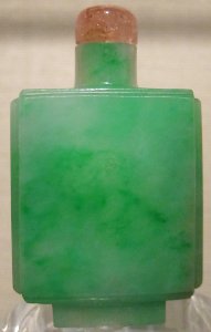 Chinese snuff bottle, Qing dynasty, c. 1780-1850, jadeite bottle with tourmaline stopper, Honolulu Museum of Art