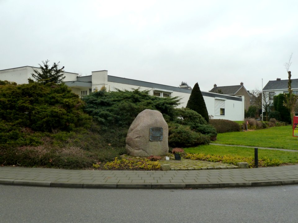 Cadier en Keer-Gedenksteen Bemelerweg (3)
