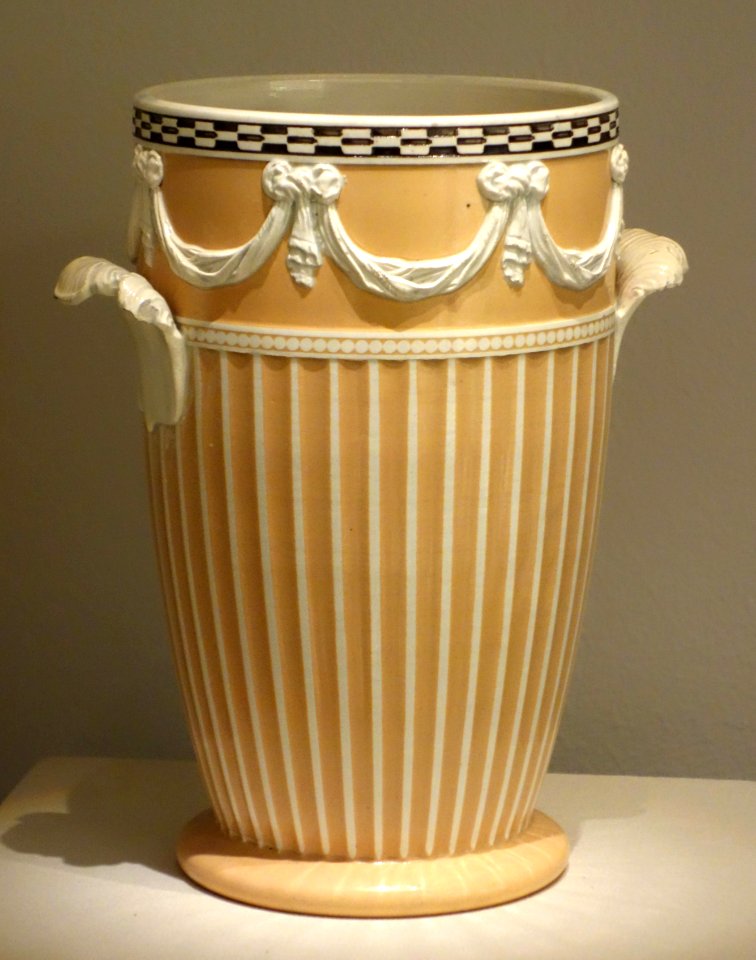 Cachepot, Josiah Wedgwood and Sons, c. 1800, stoneware - Chazen Museum of Art - DSC01952