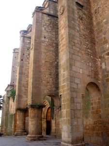 Caceres - Iglesia de Santiago 01