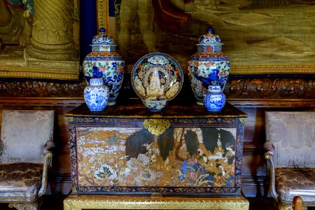 Cabinet of Chinese Coromandel lacquer, with ceramics - State Drawing Room, Chatsworth House - Derbyshire, England - DSC03185
