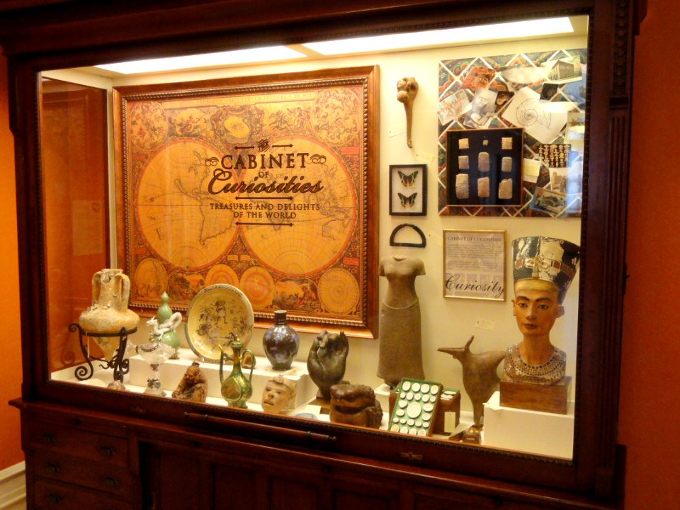 Cabinet of Curiosities - George Walter Vincent Smith Art Museum - DSC03690