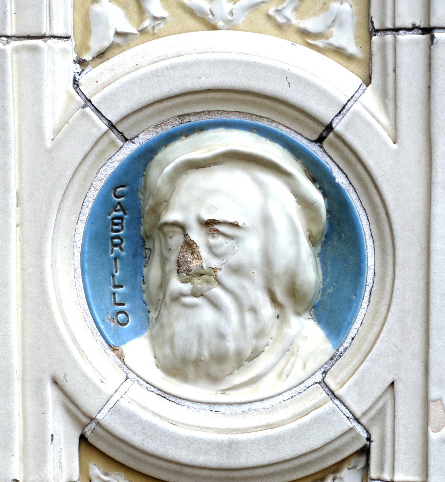 Cabrillo medallion - Native Sons Building - San Francisco, CA - DSC03969 (cropped)