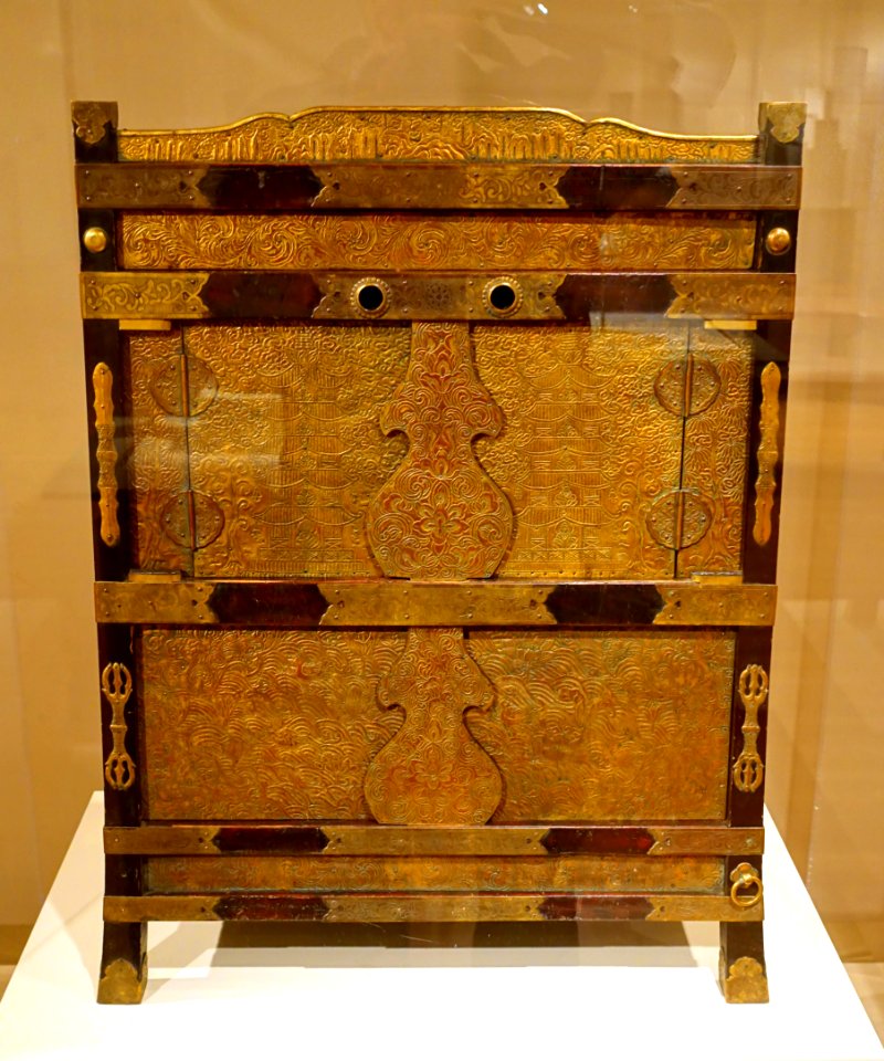 Cabinet with pagodas, Buddhist deities, lotus pond, and mountains, Japan, late Muromachi or Momoyama period, 1500s AD, wood, black lacquer, copper alloy with gilding - Peabody Essex Museum - DSC07549