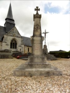 Cléville (Seine-Mar.) monument aux morts
