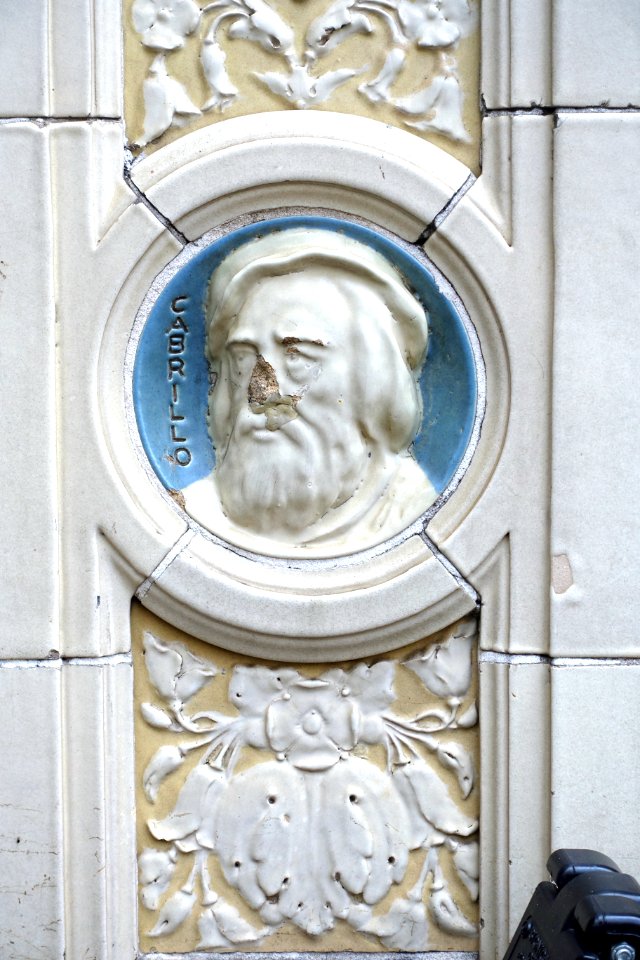 Cabrillo medallion - Native Sons Building - San Francisco, CA - DSC03969