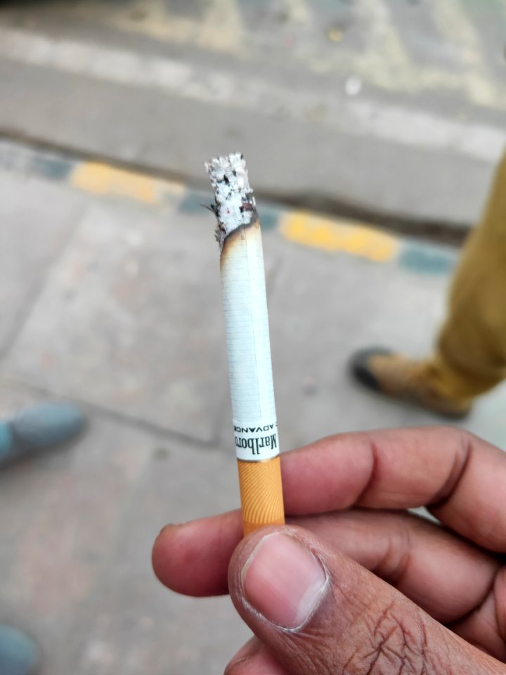 Cigarette - Malboro Advance