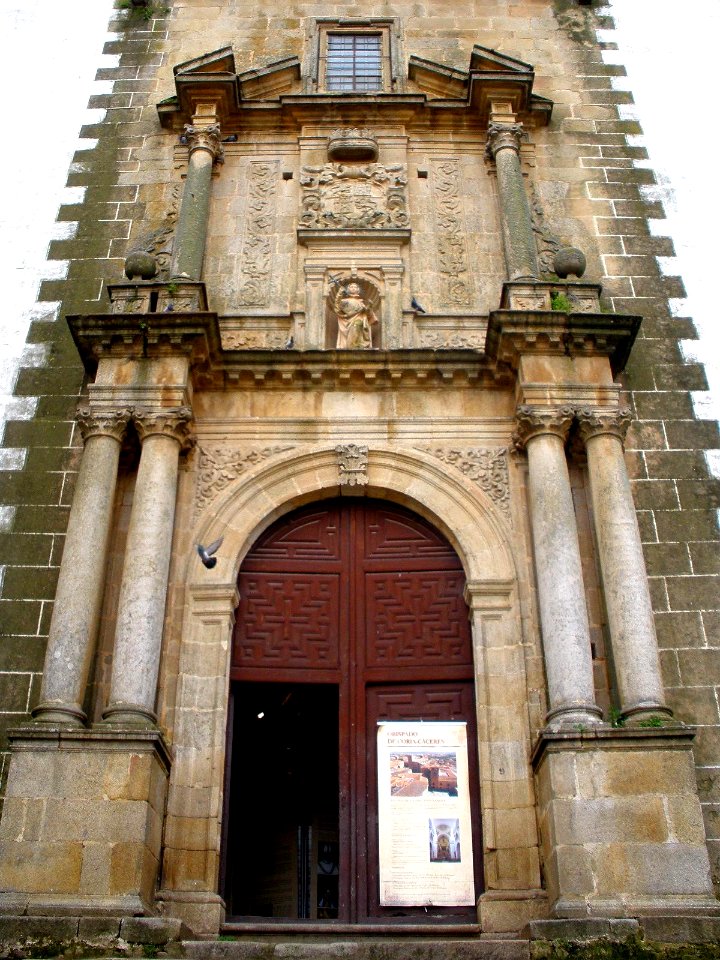 Caceres - Iglesia de San Francisco Javier 04