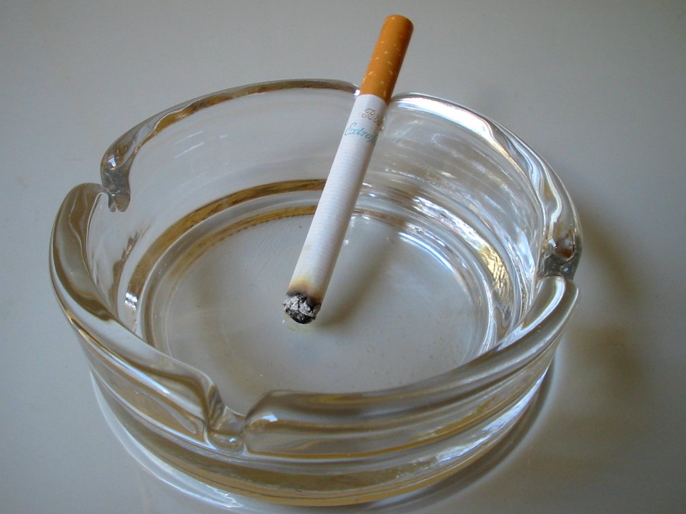 Cigarette in ashtray (option 2 of 2)