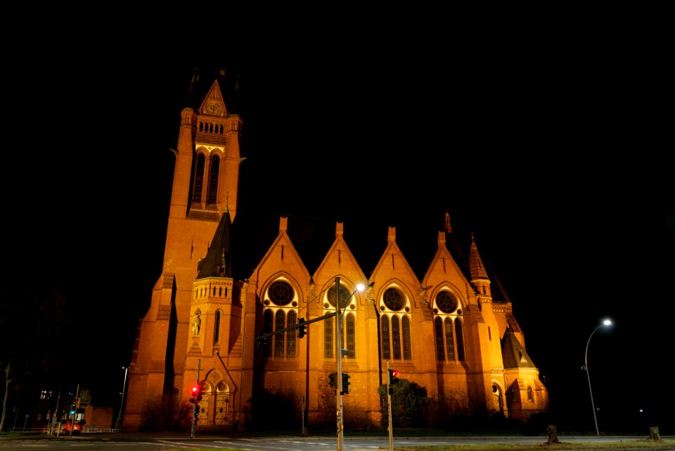 Church Zum Guten Hirten at night 2021-01-08 10