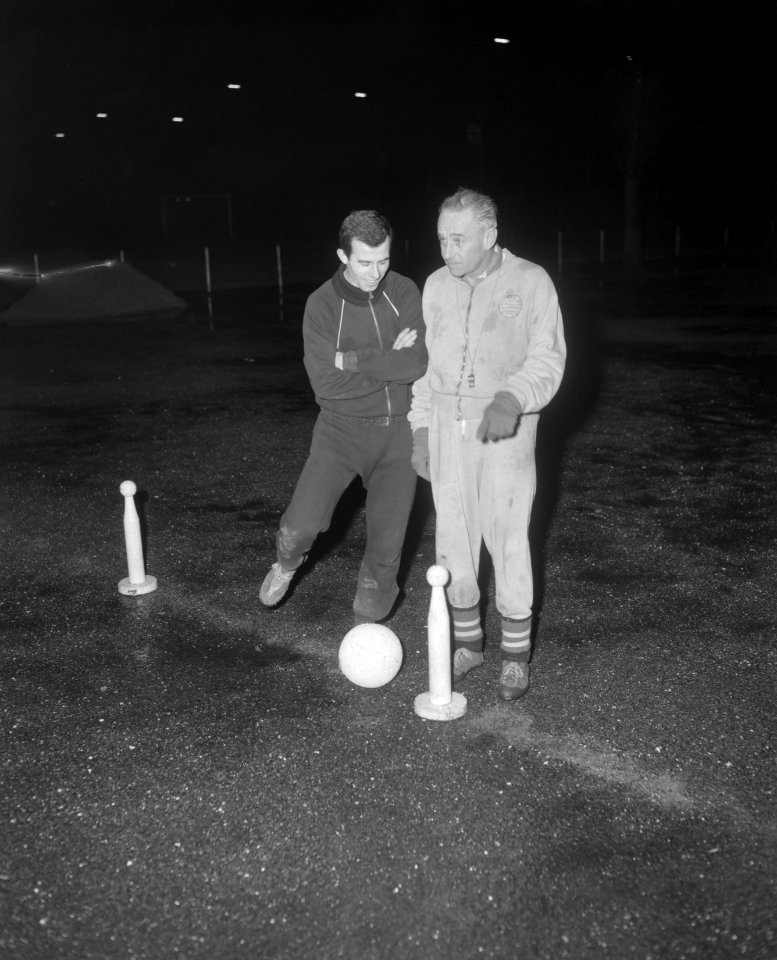 Coen Moulijn met trainer George Sobotka, Bestanddeelnr 911-9512