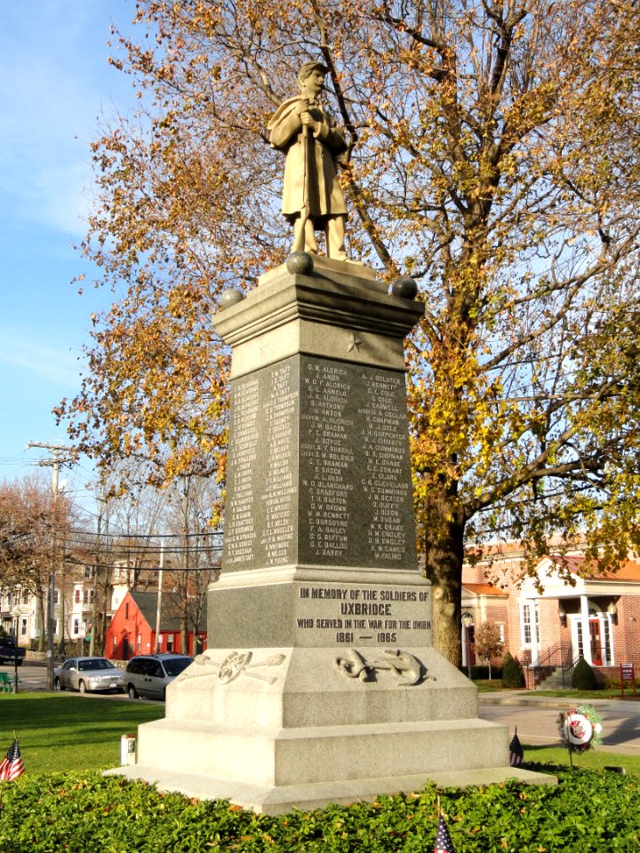 Civil War Memorial - Uxbridge, Massachusetts - DSC02822