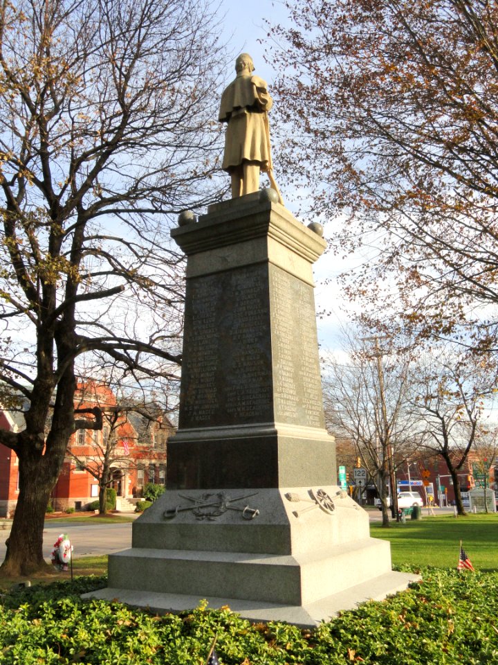 Civil War Memorial - Uxbridge, Massachusetts - DSC02829