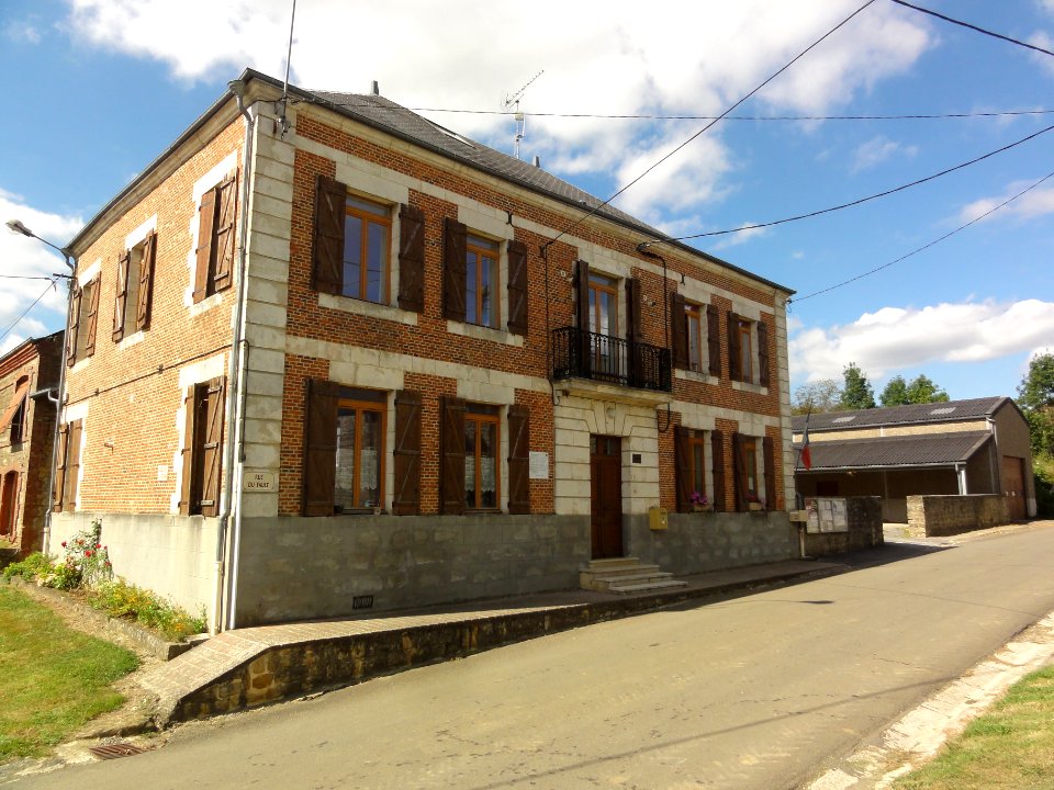 Blombay (Ardennes) mairie-école