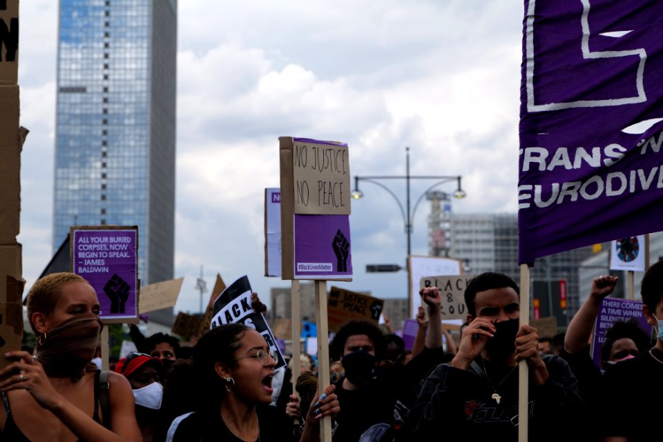 BlackLivesMatter protest Karl-Marx-Allee Berlin 2020-06-06 02