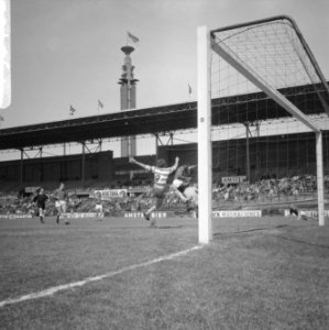 Blauw-Wit tegen Xerxes 1-1, spelmoment, Bestanddeelnr 919-1702