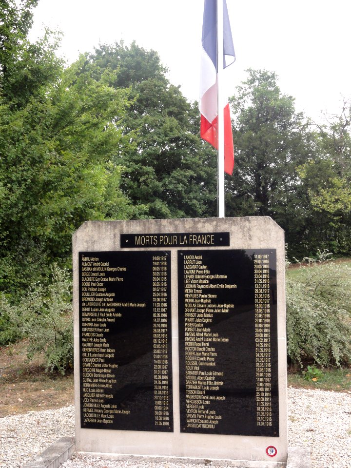 Blercourt (Nixéville-Blercourt, Meuse) cimetière militaire (fosse commune)