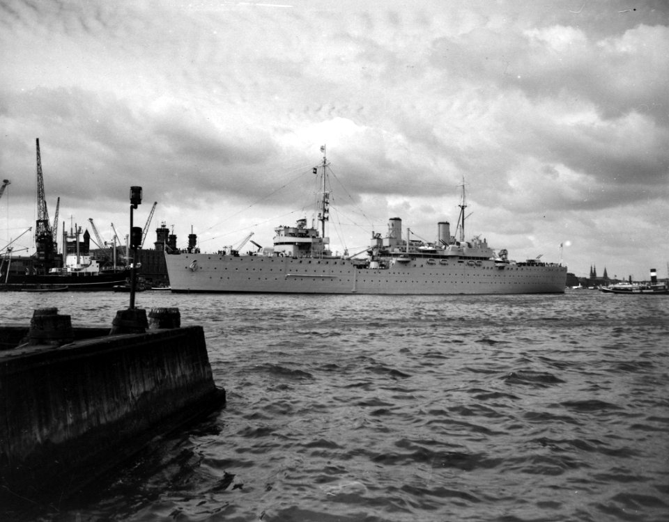 Britse mijnenveger moederschip Maidstone te Amsterdam, Bestanddeelnr 907-9972