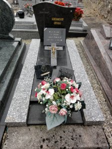 Blercourt (Nixéville-Blercourt, Meuse) cimetière, tombe d'un soldat