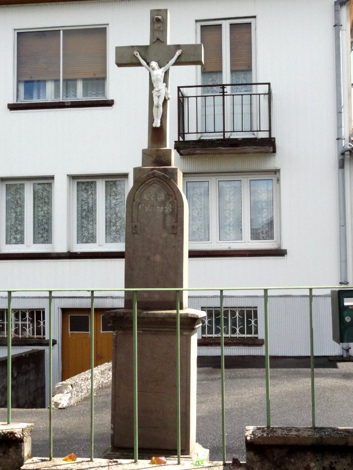 Brouviller (Moselle) croix de chemin 03