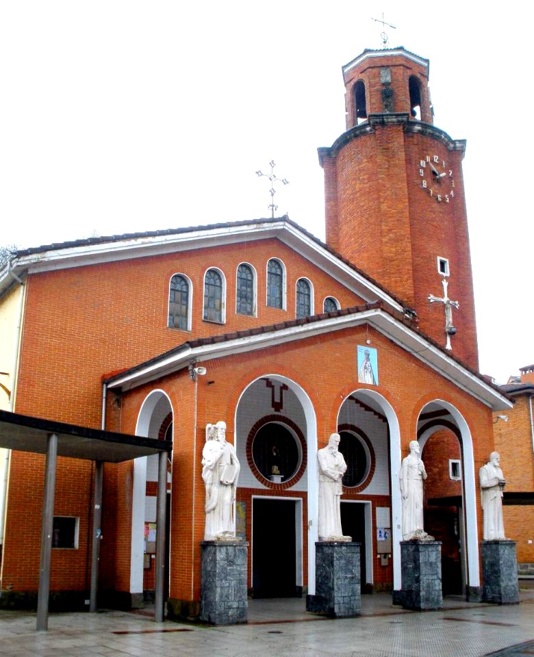 Blimea (San Martín del Rey Aurelio) - Iglesia de Santa María de las Nieves 13