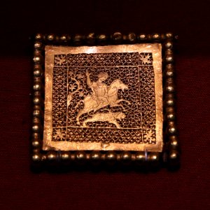 British Museum Opus interrasile Gold plaque Lion hunt 15022019 4381