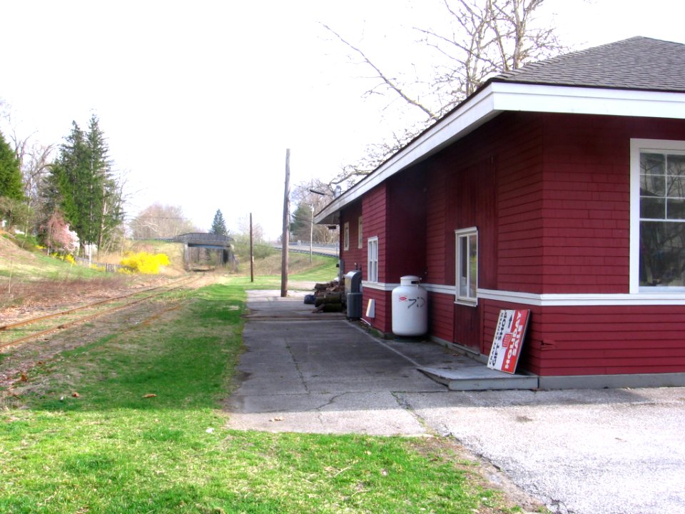 Brookfield station 074
