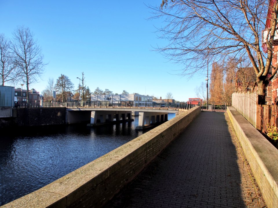 Brug 262, Slachthuisbrug in de Veelaan over de Nieuwe Vaart foto 1
