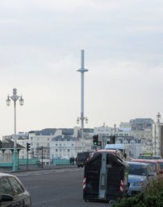 Brighton i360 seen from junction of Wyndham Street and Marine Parade, Brighton (December 2016)