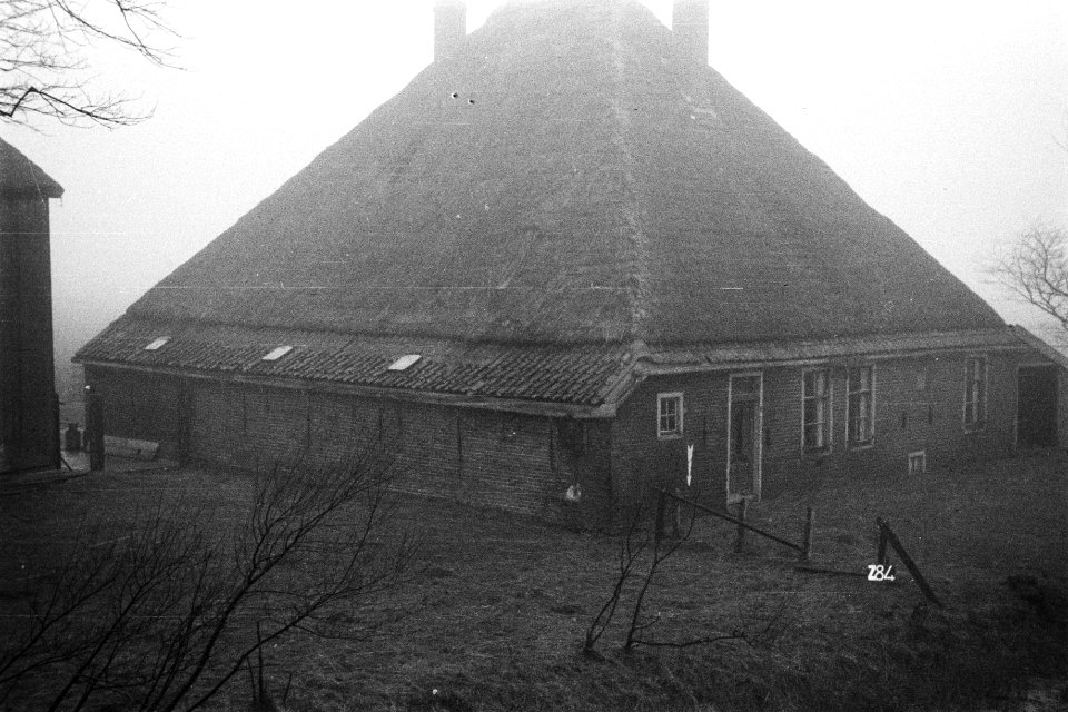 Boerderij te Zijpe (ruilverkaveling Zijpe- en Hazepolder), Bestanddeelnr 170-1580