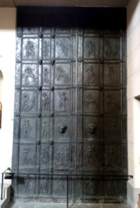 Bronze doors of Augsburg Cathedral, Germany, c. 1065, plaster replica c. 1905 - Adolphus Busch Hall - Harvard University - DSC05718