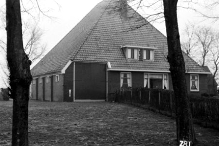 Boerderij te Zijpe (Ruilverkaveling Zijpe- en Hazepolder, Bestanddeelnr 170-1494